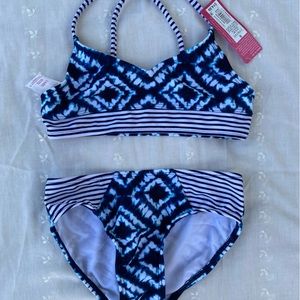 2 piece girls bathing suit. NWT size 6/6x. UPF 50+